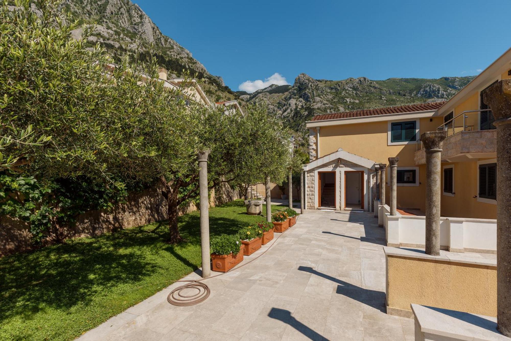 Apartments Los Olivos Kotor Exteriér fotografie