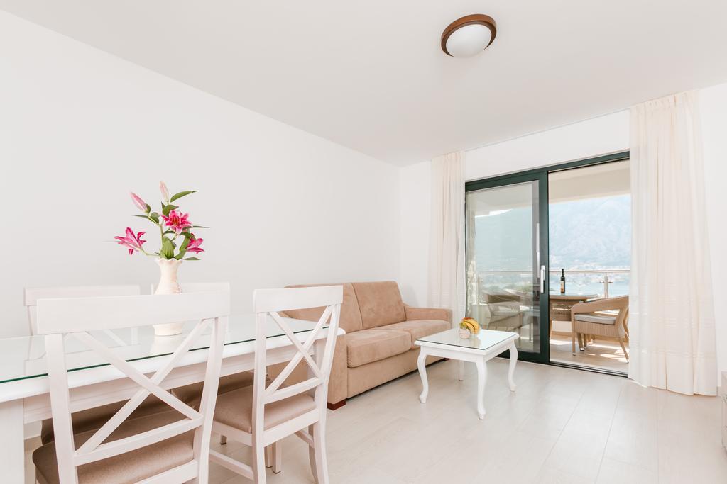 Apartments Los Olivos Kotor Pokoj fotografie